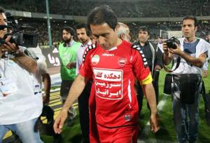 اشک‌های تلخ مهدوی‌کیا برای مادرش: در ۱۳ سالگی فلج شدم