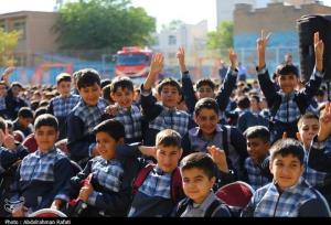 فتحی: ۵۱۰ کودک زنجانی از کلاس اول جاماندند