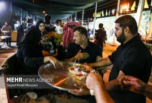 خدمت‌رسانی مواکب حسینی به زائران اربعین در شلمچه تا پایان مرداد