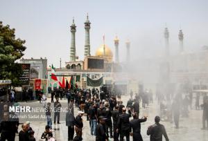 ورود دسته بزرگ چهل اختران عصر روز عاشورا به حرم بانوی کرامت