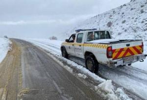 خطر سیلاب و برف در کمین جاده‌های جنوب کرمان/ سفرهای غیرضروری را متوقف کنید