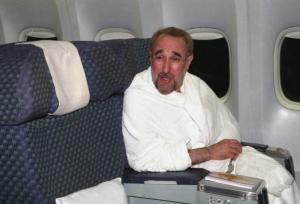 وقتی سید محمد خاتمی لباس احرام پوشید