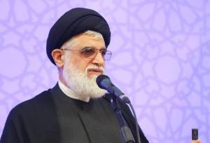 امام جمعه انزلی: تسهیل ازدواج راه برون رفت از سقوط جمعیتی است