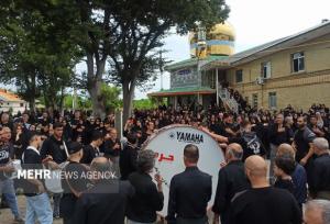 گیلان سراسر حسینیه شد؛ طنین نوای «لبیک یا حسین» در دیار میرزا