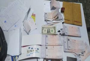 کشف بسته حاوی پول و ارز در مترو تهران