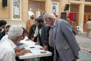 حضور مردم قزوین در نخستین دقایق اولیه اخذ رای ریاست جمهوری
