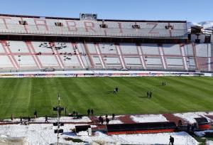استقبال کم هواداران تراکتور در مصاف با ملوان