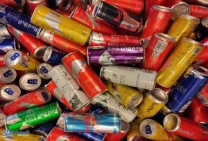 کشف محموله ۶ میلیاردی نوشیدنی‌های انرژی زای قاچاق در شهرستان خمیر