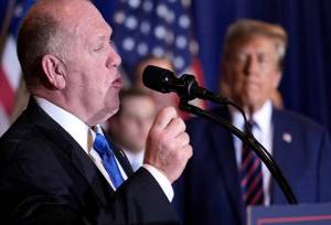 «تام هومن» در خط مقدم؛ آیا اعتراضات مینیاپولیس آمریکا مهار می‌شود؟