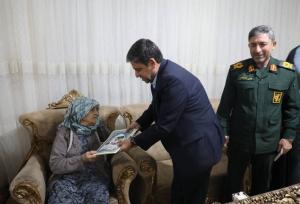 تجلیل استاندار اردبیل از مادر شهید والامقام احمد غلامی