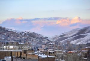 بارش برف در روستاهای دهرت و فودیج شهرستان بهاباد