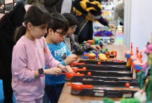 تاثیر نرخ ازدواج و باروری در بازار اسباب‌بازی/ نقش تحریم روی این محصول