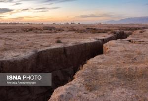 فرونشست خراسان رضوی ۵ برابر استان فارس/ زنگ خطر برای «مرگ آبخوان‌ها»