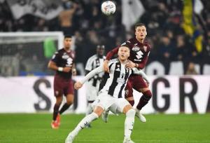 داربی تورین مساوی شد