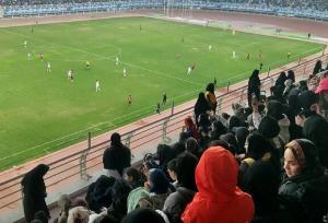 حضور پرشور هواداران مشهدی برای تماشای دیدار ابومسلم