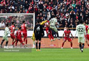 قهرمانی جذاب‌ترین تیم لیگ؛ پرسپولیس ضعیف شد استقلال بحران زده