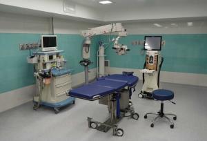 خدمات چشم پزشکی رایگان به مددجویان دهلرانی توسط گروه‌های جهادی