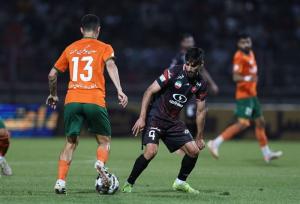 درخشان: رقبا منتظر پرسپولیس نمی‌مانند/ از سازندگی غافل شدند