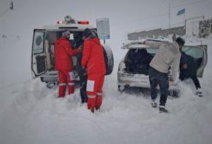 محبوبی: ۵۵۹ نفر گرفتار برف و کولاک در آذربایجان غربی امدادرسانی شدند