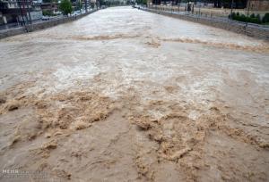 رودخانه فصلی در روستای هامین هشتبندی هرمزگان طغیان کرد