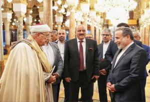 بازدید وزیر امور خارجه از مسجد جامع الزیتونه و دیدار با مفتی کل تونس