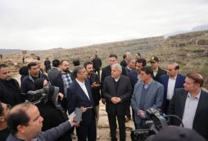 تاکید وزیر میراث‌فرهنگی بر تهیه بسته گردشگری ویژه برای دره خزینه لرستان