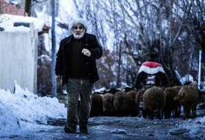 "چشم بادومی" روایتی ساده‌انگارانه از مسخ‌شدگی نسل جوان