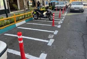 آزادسازی پیاده‌روهای منطقه ۲ تهران با احداث پارکینگ موتورسیکلت‌ها