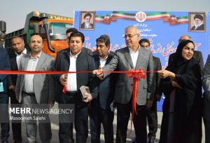 آیین رونمایی از ماشین‌آلات عمرانی و خدماتی شهرداری‌ها و دهیاری‌ها