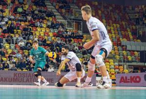 والیبال لهستان| پیروزی نوروید با درخشش عبادی‌پور