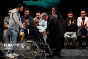 یک کارگردان: تعریف بخش فراگیر در جشنواره تئاتر فجر، خود مانعی برای برابری است