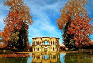 زیبابی محصورکننده باغ جهانی شاهزاده برای گردشگران نوروزی کرمان