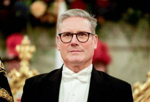 استارمر از پیوستن انگلیس به صندوق دفاعی اتحادیه اروپا حمایت کرد