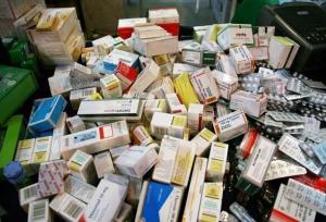 روهنا: کالاهای قاچاق و داروی خارج از شبکه توزیع در اسفراین کشف شد