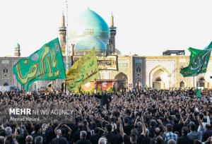 اجتماع عظیم عزاداران در حرم امام رضا(ع) همزمان با رحلت پیامبر اکرم (ص)