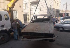 خودروهای فرسوده و رهاشده از معابر منطقه ۱۴ تهران جمع‌آوری می‌شوند