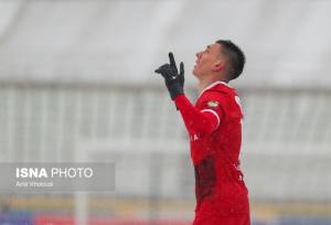تساوی پرسپولیس و چادرملو در نیمه اول/ تک‌ به تک سرگیف به تیر خورد