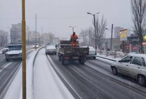 تردد روان در معابر شهری کرمانشاه با وجود بارش برف