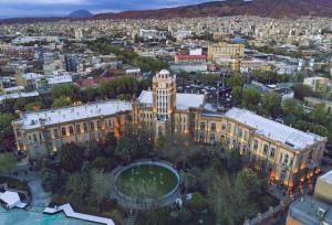 احیاء و میزبانی عمارت تاریخی ساعت تبریز از گردشگران نوروزی