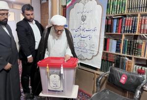 آیت الله گرامی در انتخابات ریاست جمهوری شرکت کرد