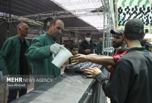 خدمت به زائران سوگوار رضوی نمادی از اتحاد و همدلی است