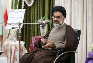 حسینی: حضرت زهرا (س) الگوی زنان و مردان است