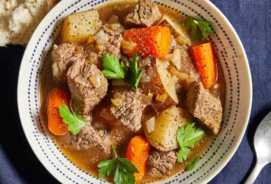 طرز تهیه تاس‌‌کباب خوشمزه و اصیل ایرانی