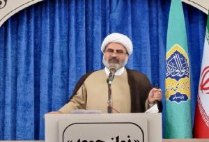 امام جمعه پارسیان: ولایت فقیه تضمین‌کننده استقلال ملی است