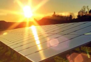 توزیع ۴۴ دستگاه پکیج برق خورشیدی در بین عشایر شهرستان فارسان