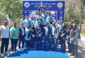 گزارش مهر از رقابت ۱۰۵ ورزشکار زن در مسابقات «ترای‌اتلون»