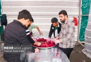 پذیرایی موکب ها از زائران نیمه شعبان قم