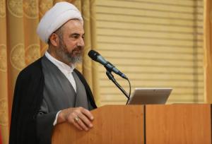 امام جمعه ایلام از «سحر امامی» برای سفر به کربلا دعوت کرد