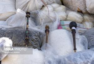 ضربه سنگین پلیس یزد به سوداگران مرگ/انهدام ۵ باند و دستگیری ۱۷ قاچاقچی