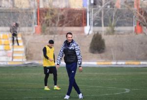 اوضاع بحرانی در سایپا و تهدید عنایتی و دستیاران به استعفا